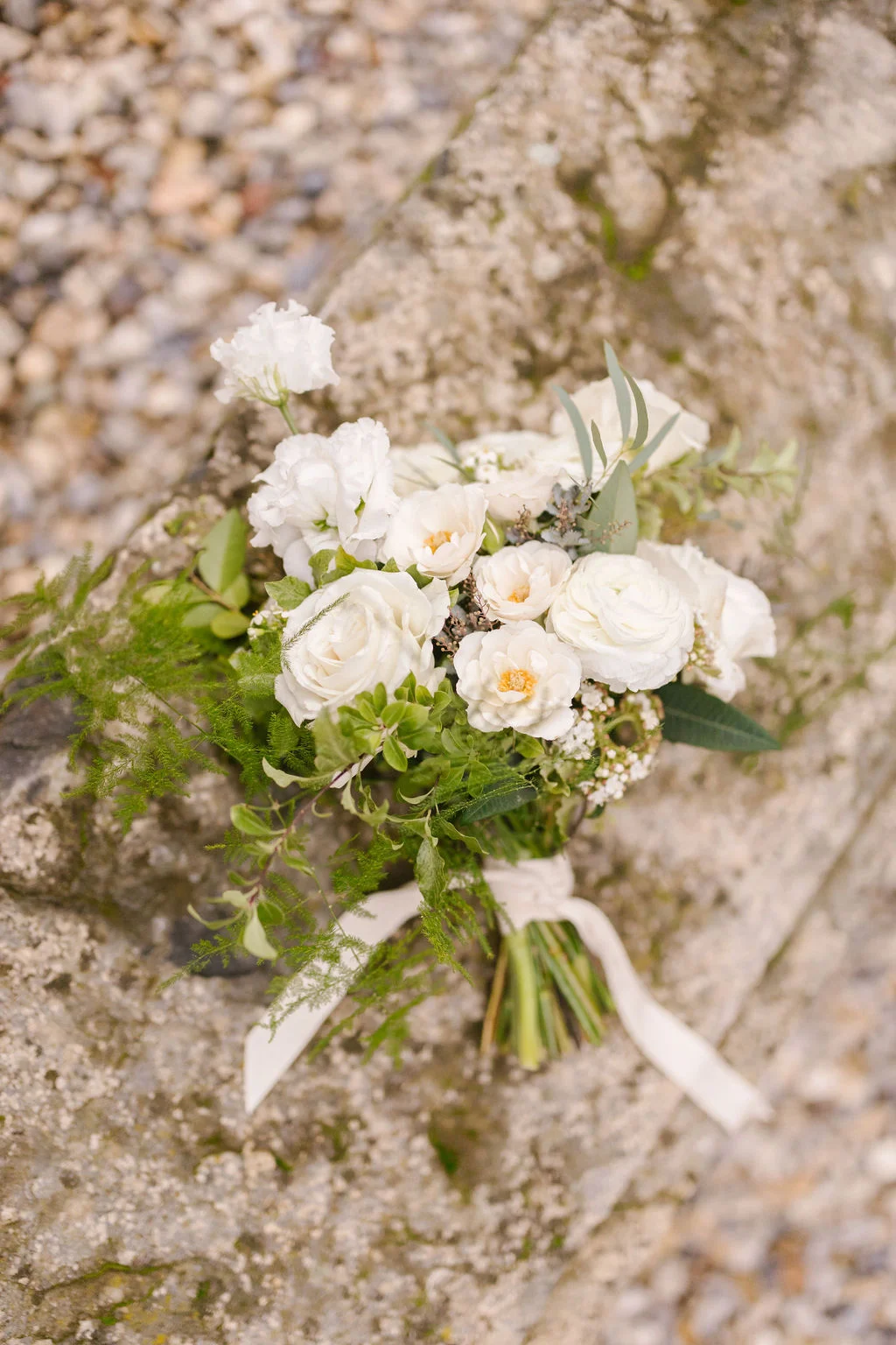 Bridal bouquet for a luxury French wedding in Lyon