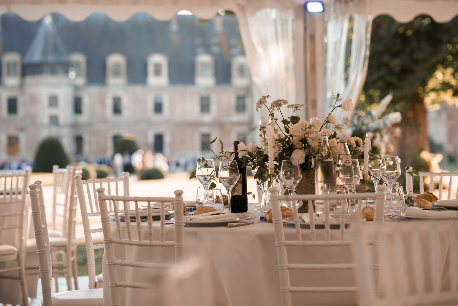 Table setting for a French wedding in a beautiful castle